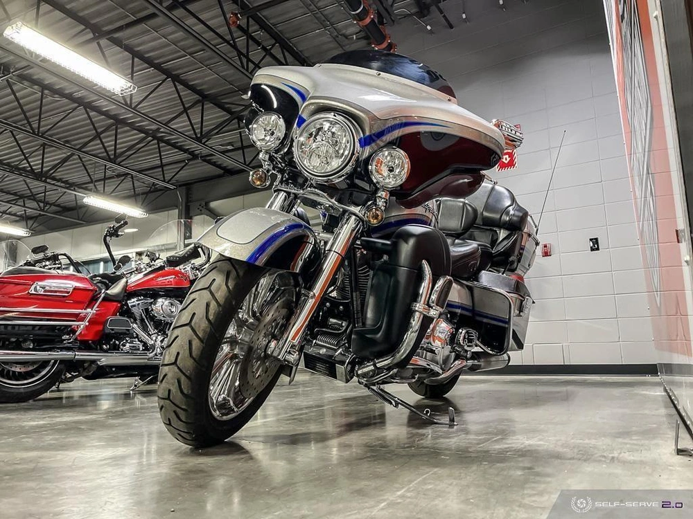 2009 Harley-davidson Flhtcuse Cvo Ultra Classic alt