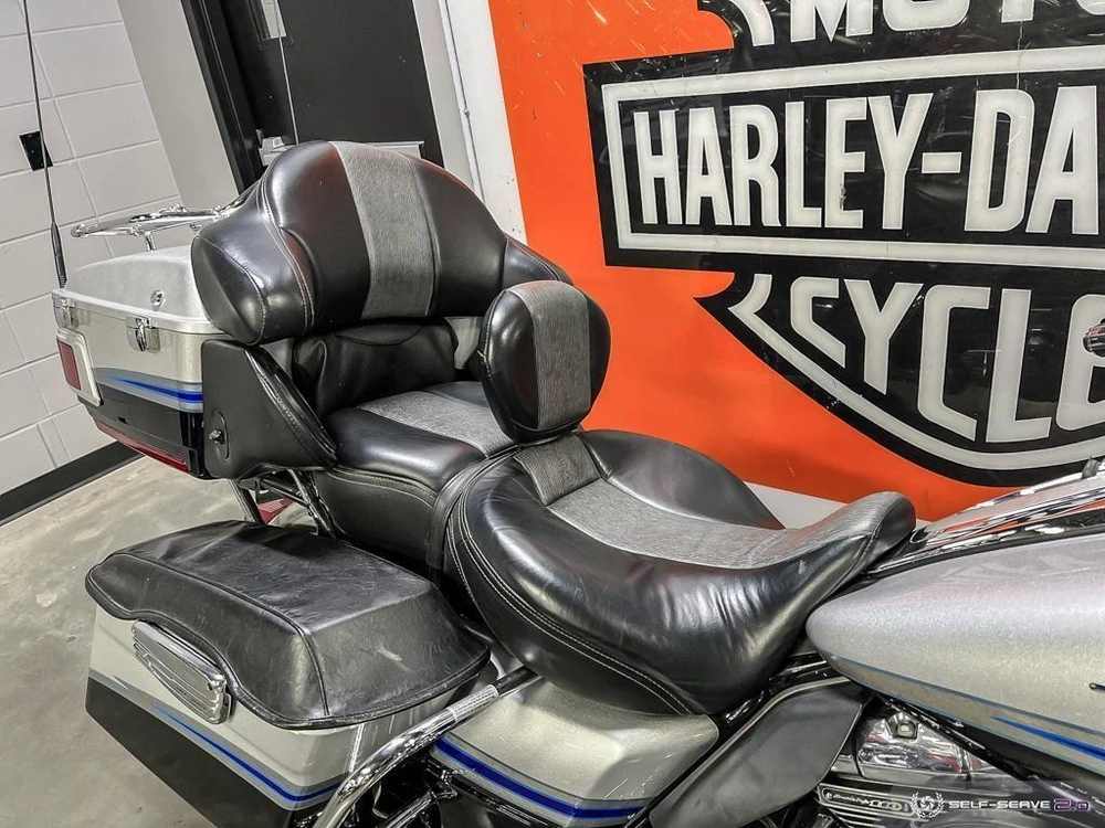 2009 Harley-davidson Flhtcuse Cvo Ultra Classic alt