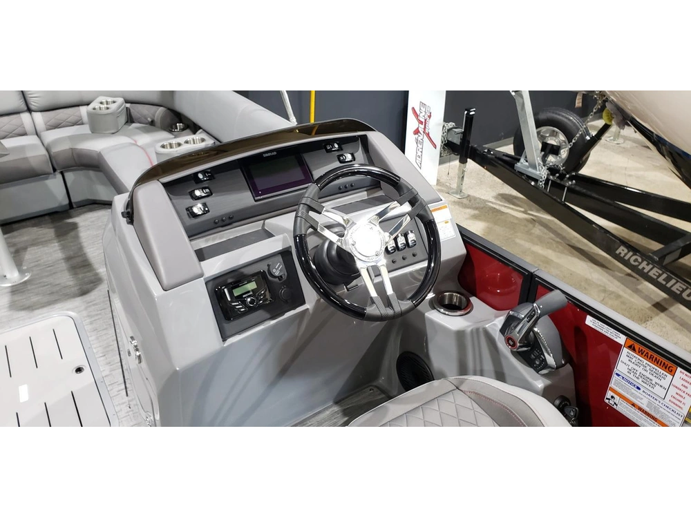 Bennington Marine 25lsrtdst 2023 alt