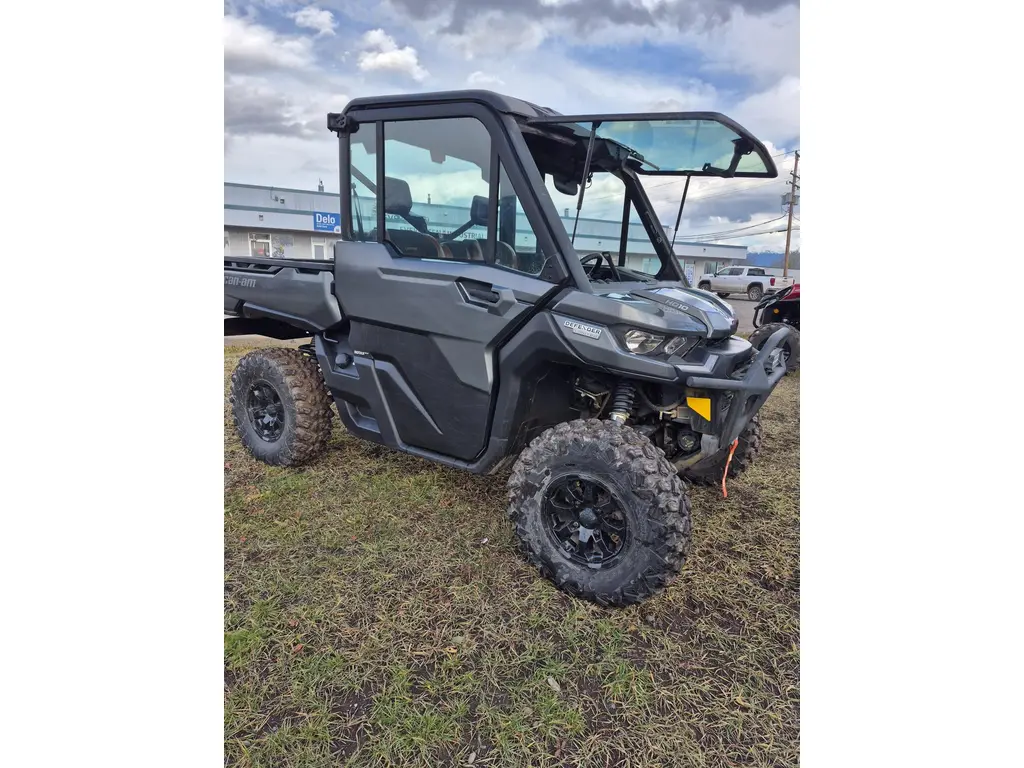 2024 Can-Am Defender Limited HD10