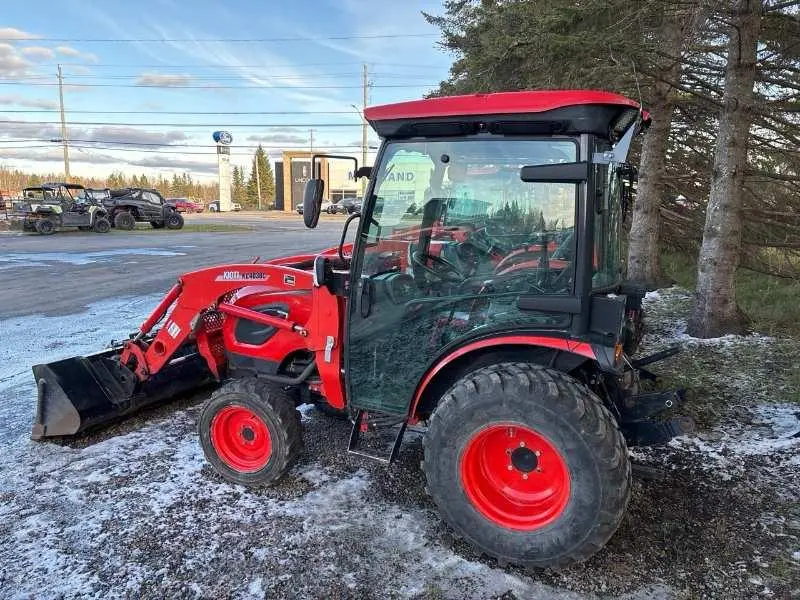 2022 Kioti CK 2620 Cab w/loader
