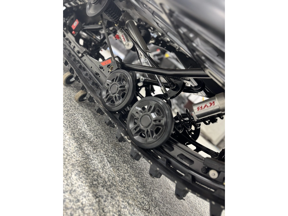 2025 Ski-doo Renegade X-rs 900 Ace Turbo R Ice Ripper Xt 1.5" E.s. W/ Smart-shox W/ 10.25" Touchscreen alt