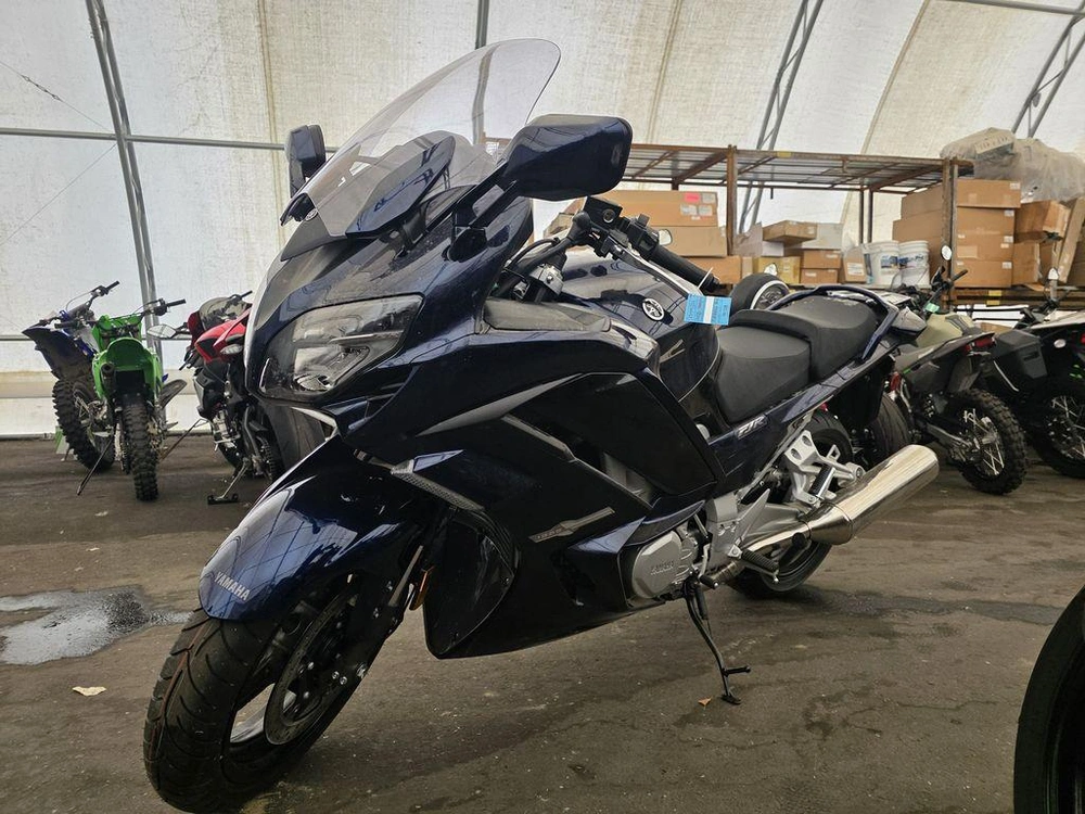 2025 Yamaha Fjr1300es alt