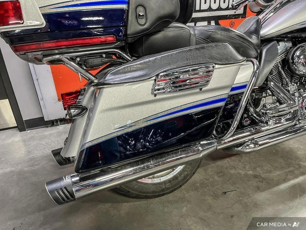 2009 Harley-davidson Flhtcuse Cvo Ultra Classic alt