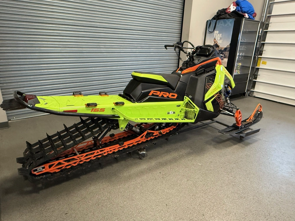 2023 Polaris Boost Pro 165 X 2.75" alt