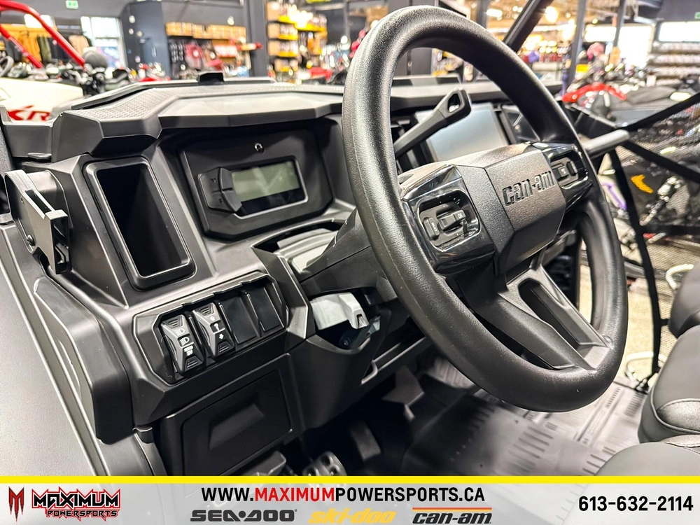 Can-am Defender Xt Hd11 W/10.25 Infotainment 2026 alt