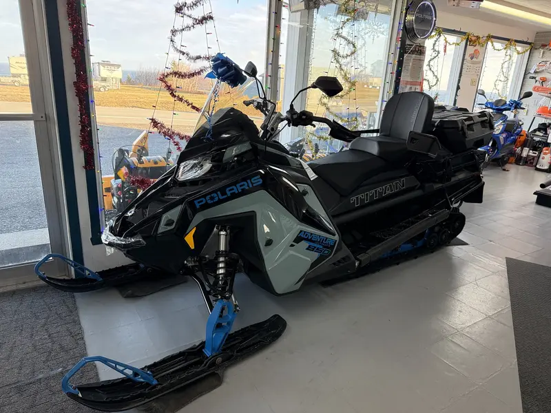 2026 Polaris S26AJN8RSM Titan Aventure Ultimate