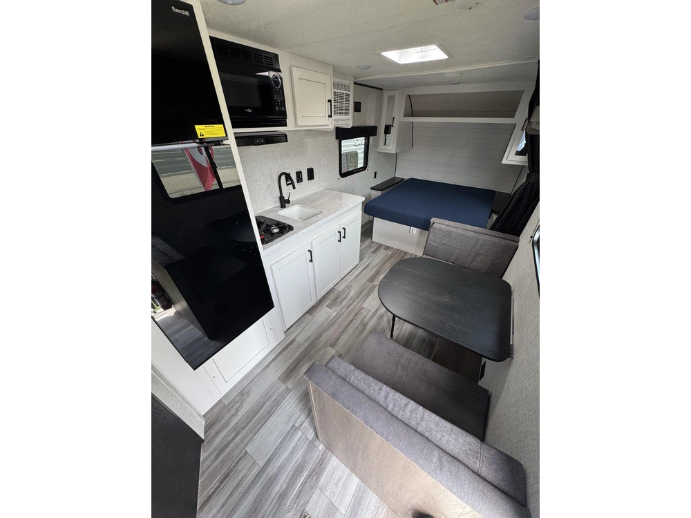 2024 Jayco White Hawk Ultra Lite 195rb alt