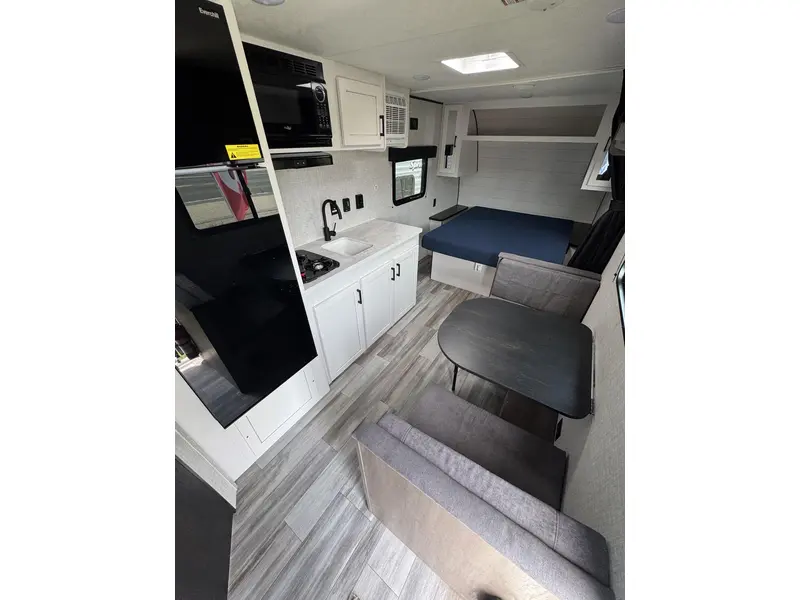 2024 Jayco WHITE HAWK ULTRA LITE 195RB thumbnail 3