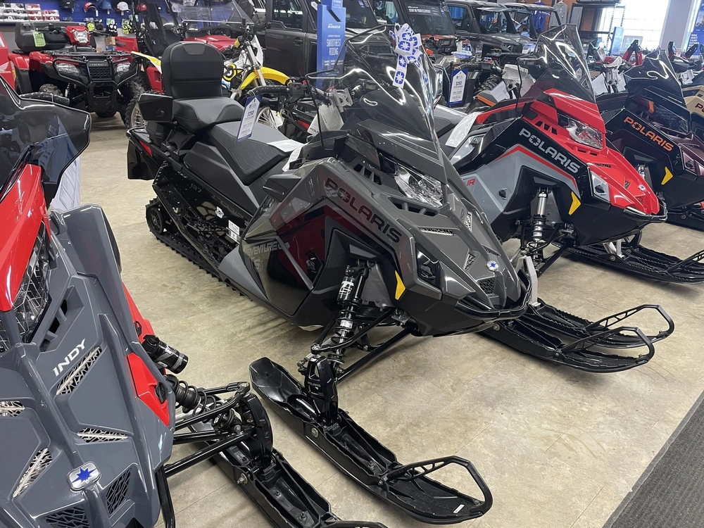 Polaris 2025 Polaris Prostar S4 Indy Adv 137 2025 alt