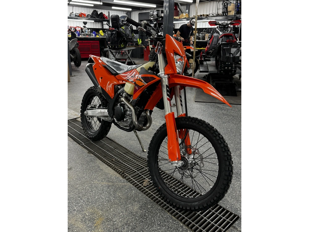 Ktm 500 Exc-f 2026 alt