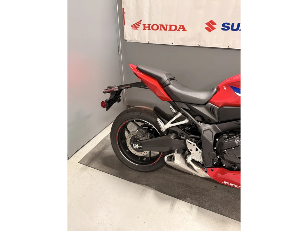 Honda Cbr650r Cbr 650r E-clutch Demo 2025 alt