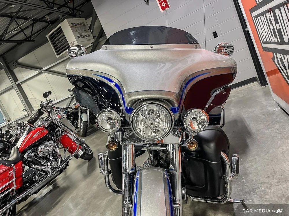 2009 Harley-davidson Flhtcuse Cvo Ultra Classic alt