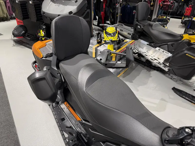 2025 Ski-Doo GRAND TOURING LE 900 ACE TURBO
