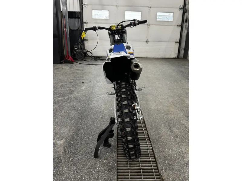 2023 Husqvarna FC 450 HERITAGE thumbnail 3