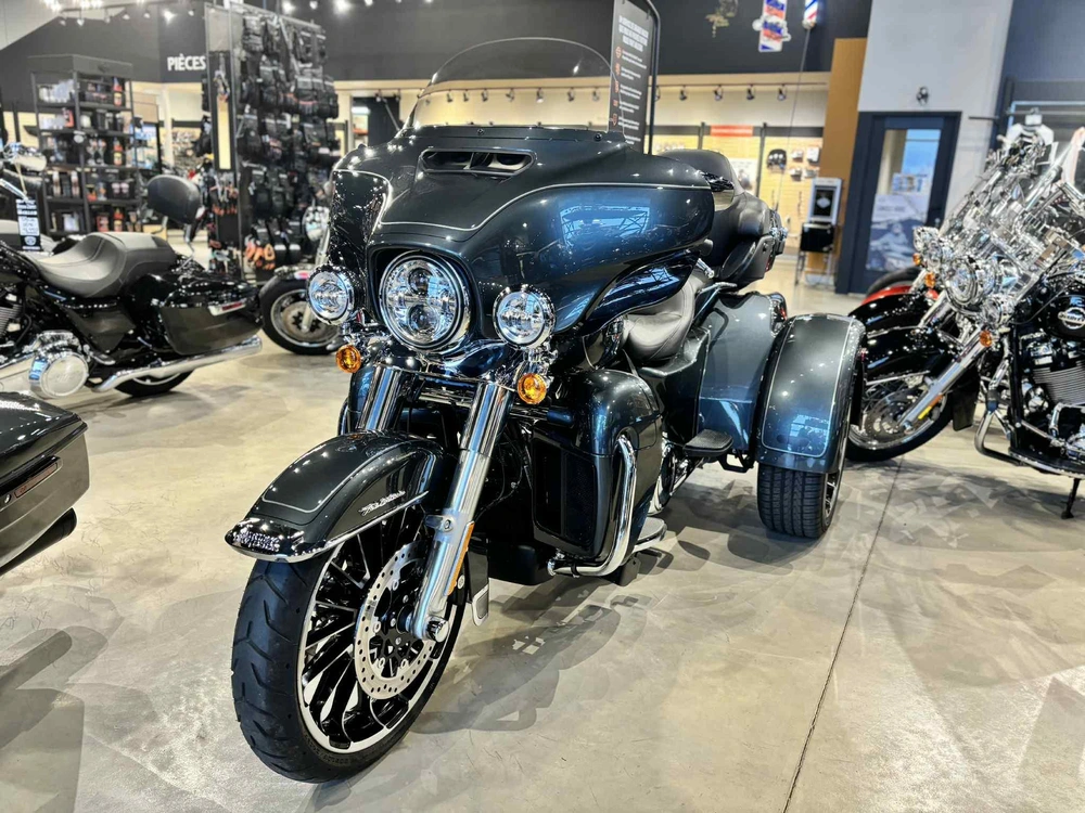 Harley-davidson Triglide Ultra Flhtcutg 2025 alt