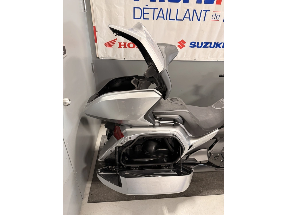 Honda Gold Wing Tour Dct Goldwing Tour Automatique Dct 2025 alt