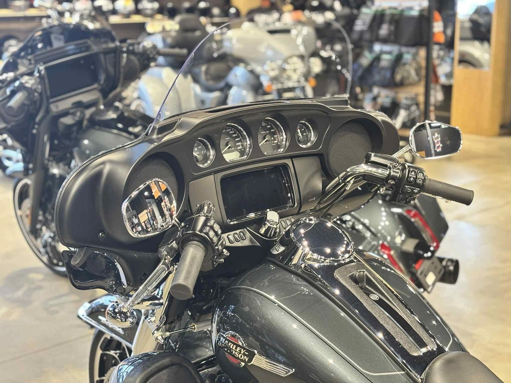 Harley-davidson Triglide Ultra Flhtcutg 2025 alt