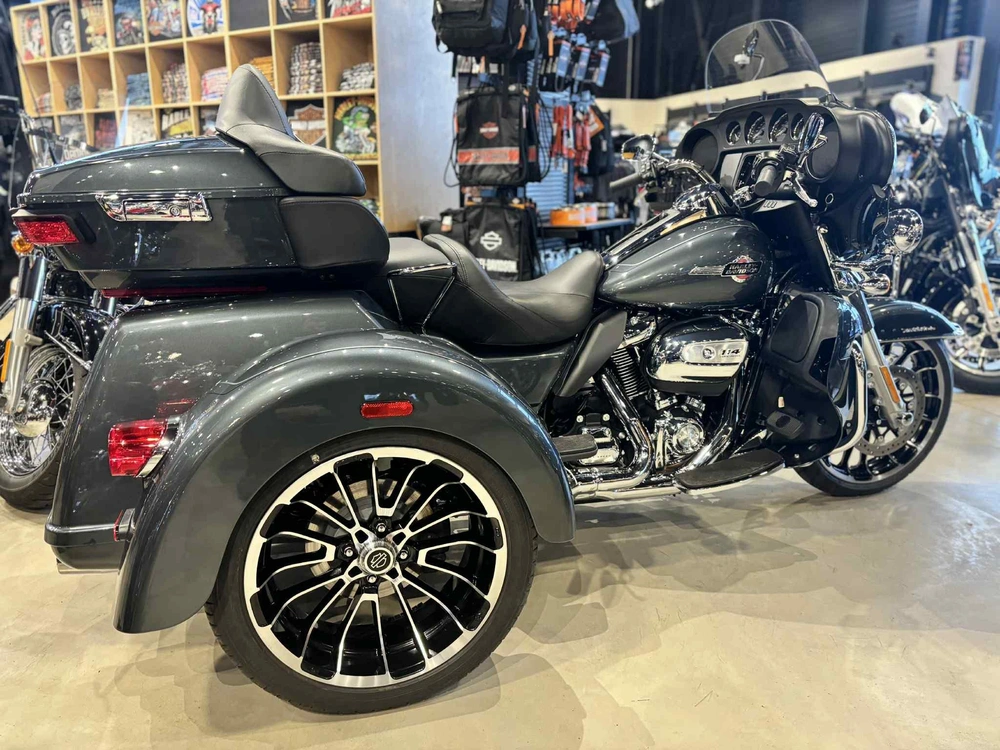 Harley-davidson Triglide Ultra Flhtcutg 2025 alt