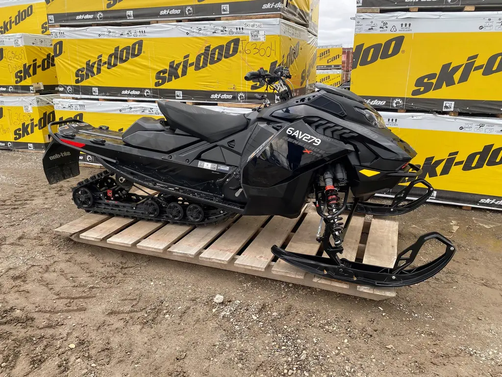 2023 Ski-Doo Renegade 850 XRS