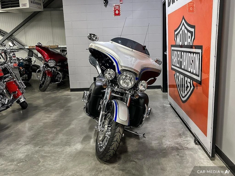 2009 Harley-davidson Flhtcuse Cvo Ultra Classic alt