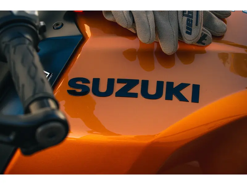 2026 Suzuki GSX-8T ( 800 CC ) PRE-COMMANDE