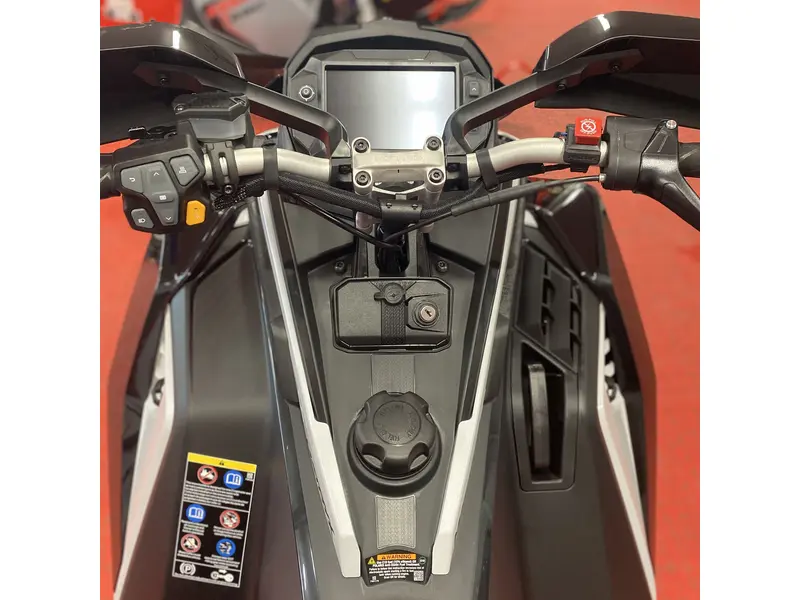 2025 Polaris PATRIOT 9R SWITCHBACK ASSAULT 146