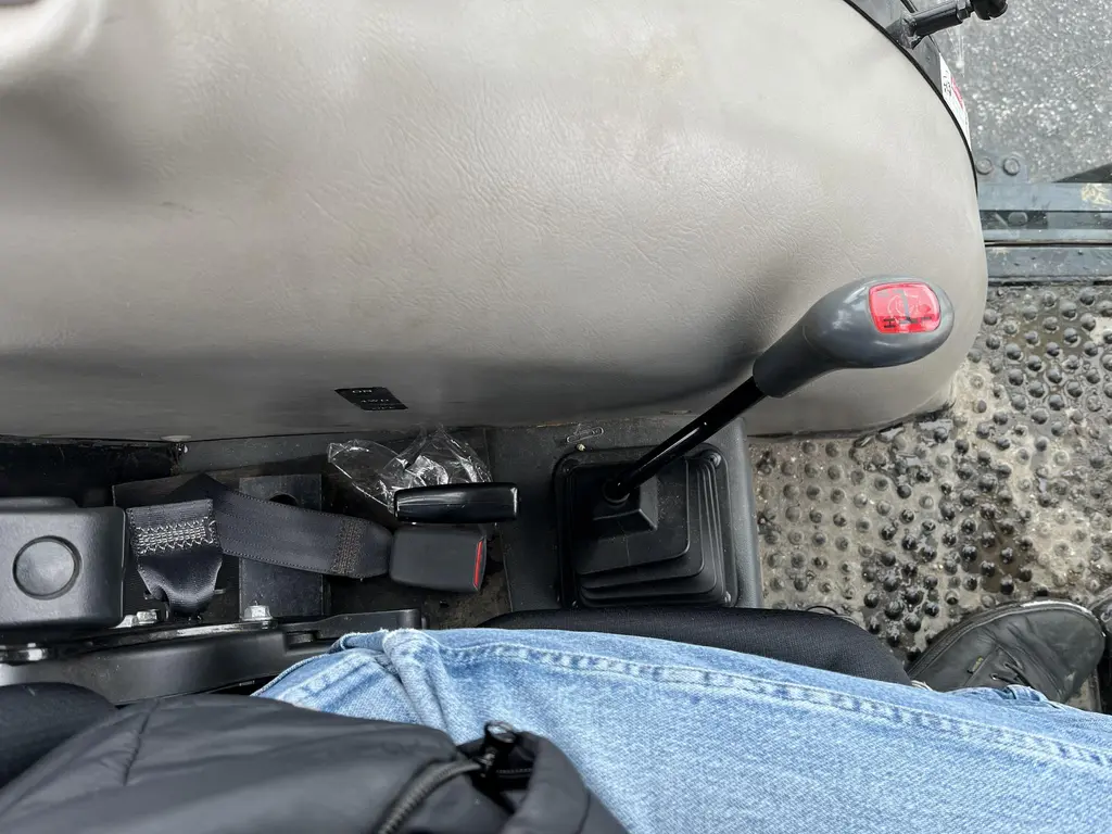 Mahindra 2555 HST 2016