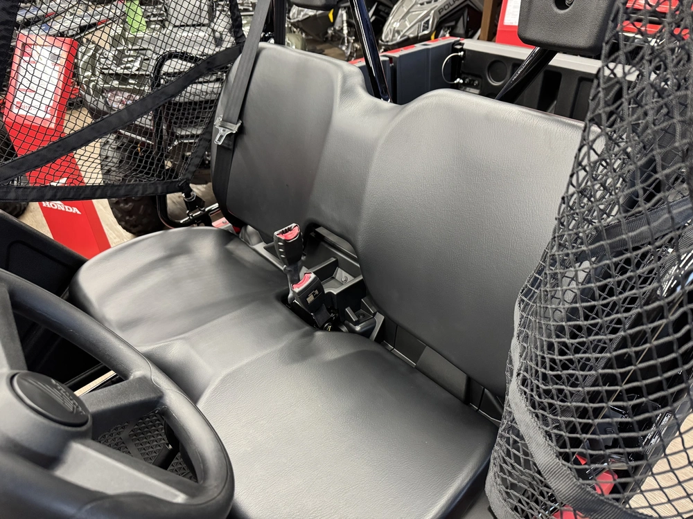 2026 Honda Pioneer 520 alt