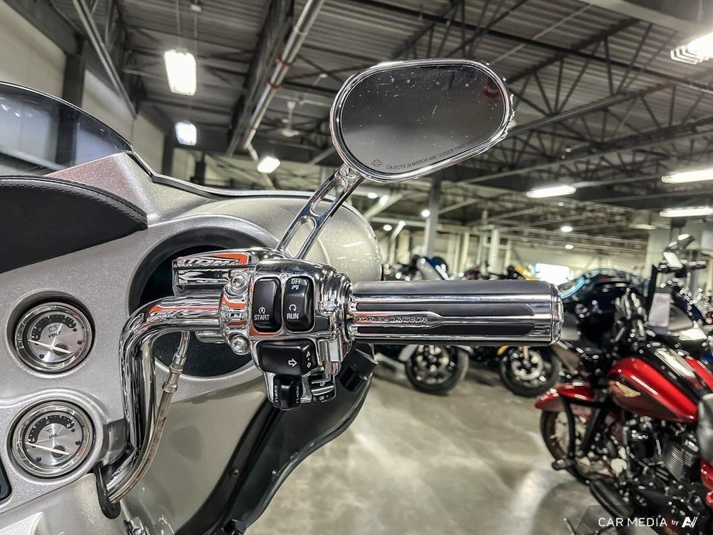 2009 Harley-davidson Flhtcuse Cvo Ultra Classic alt