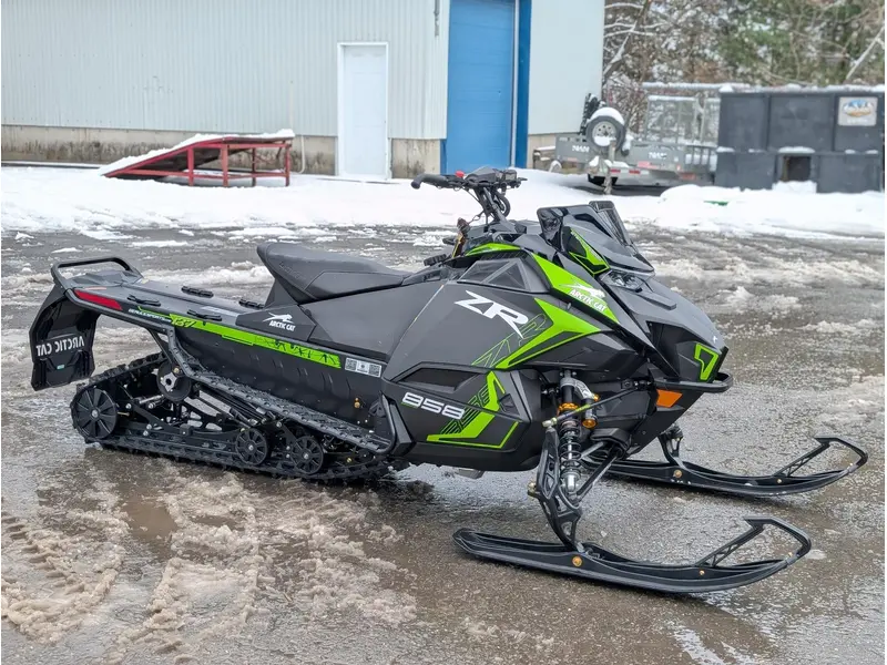 2026 Arctic Cat ZR 858 137 SP ES CN GRN G8 DISPLAY | ⚡ Comparable Polaris Indy XR & Ski-Doo MXZ XRS ⚡ |