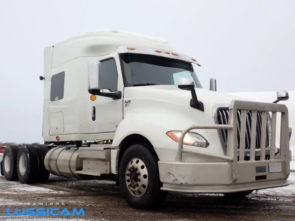 2019 International LT625 