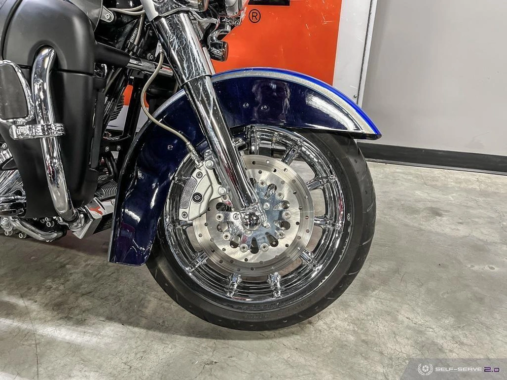 2009 Harley-davidson Flhtcuse Cvo Ultra Classic alt