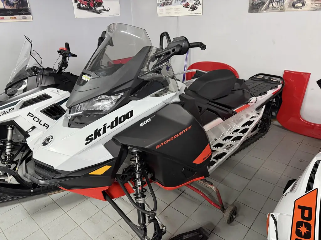 2022 Ski-Doo BACKCOUNTRY 600