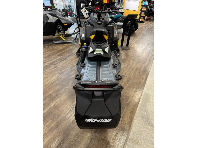 2026 Ski-Doo MXZ X-RS w/ COMP Pkg 850 E-TEC Turbo R RipSaw II 2-Ply 1.25" SHOT w/ S-S w/ 10.25" Touch.