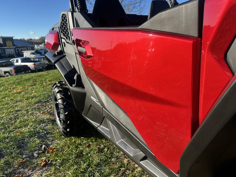 2026 Can-am Commander Xt 700 alt