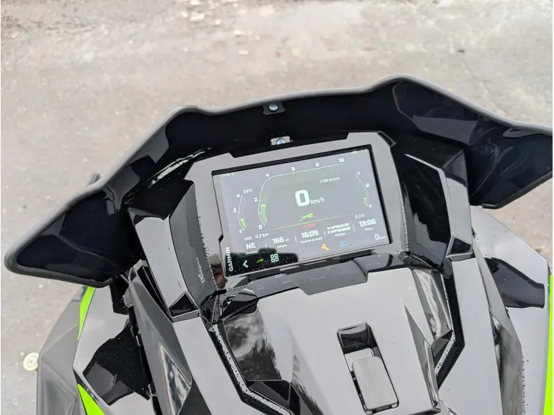 2026 Arctic Cat ZR 858 137 SP ES CN GRN G8 DISPLAY | ⚡ Comparable Polaris Indy XR & Ski-Doo MXZ XRS ⚡ |