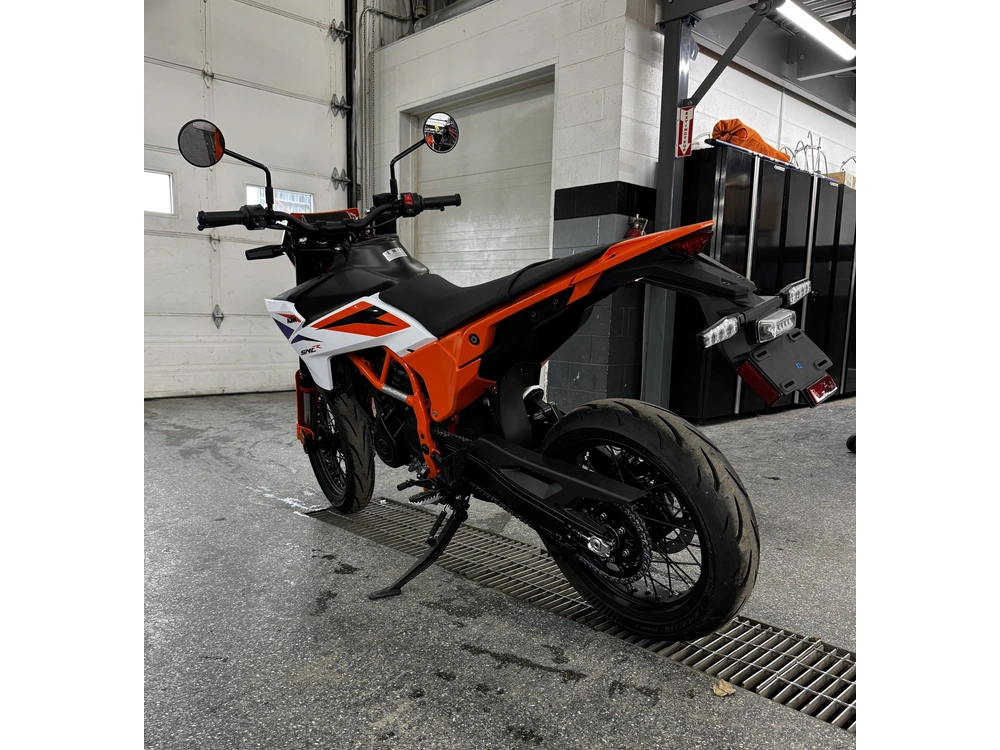 Ktm 390 Smc R 2025 alt