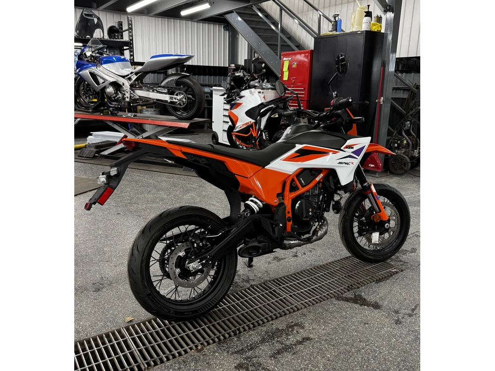 Ktm 390 Smc R 2025 alt