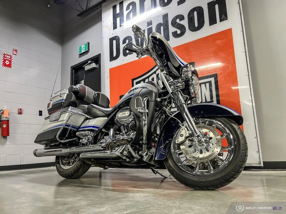 2009 Harley-davidson Flhtcuse Cvo Ultra Classic alt
