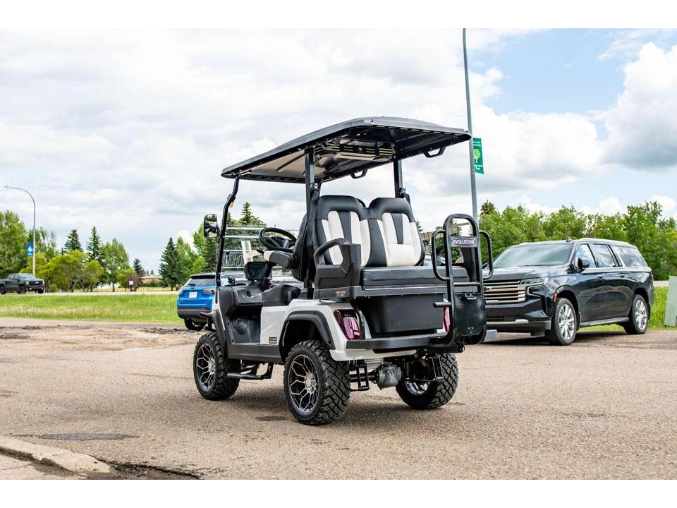 2025 Hdk D5 Maverick 2+2 alt