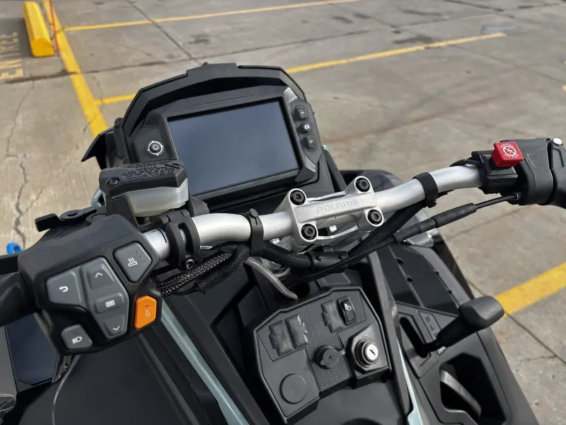 2026 Polaris 850 TITAN ADVENTURE ULTIMATE 1.8