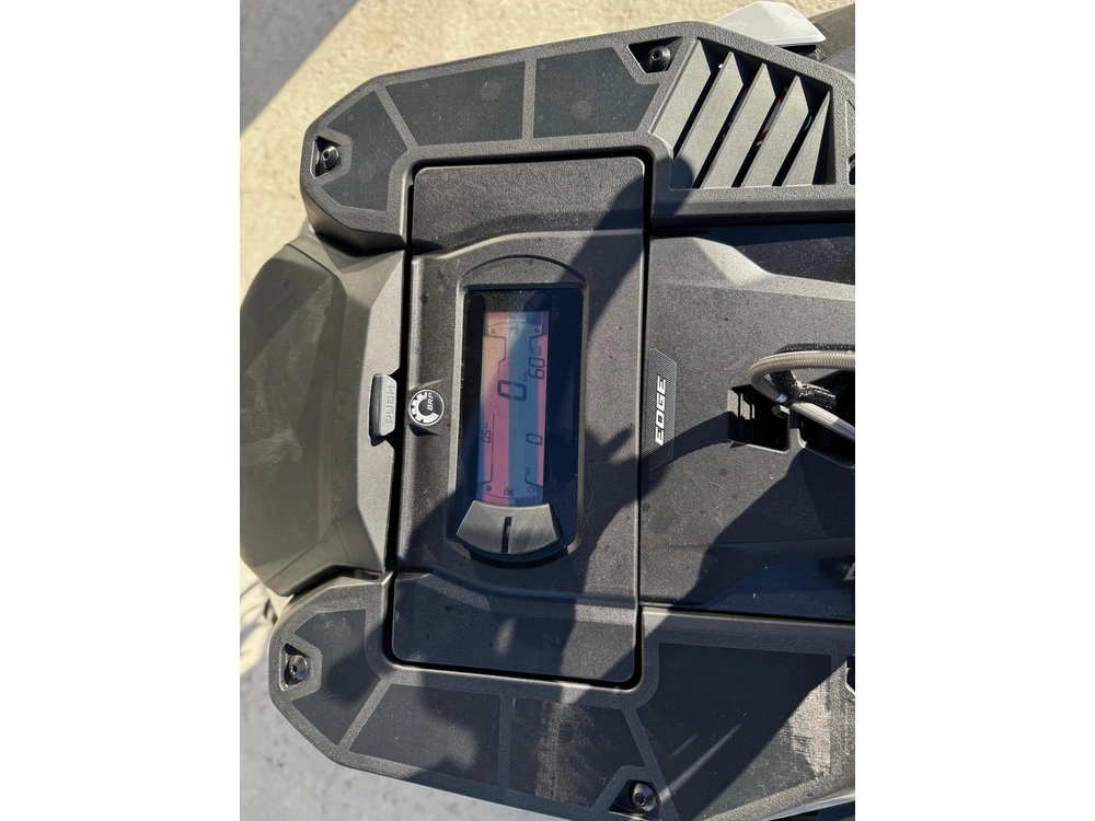 2026 Ski-doo Summit Adr W/ Edge Pkg 154 850 E-tec Powdermax Light Flexedge 2.5" Shot alt