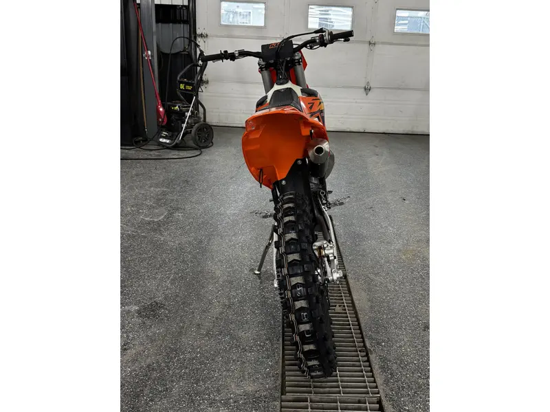 2026 KTM 300 XC thumbnail 3