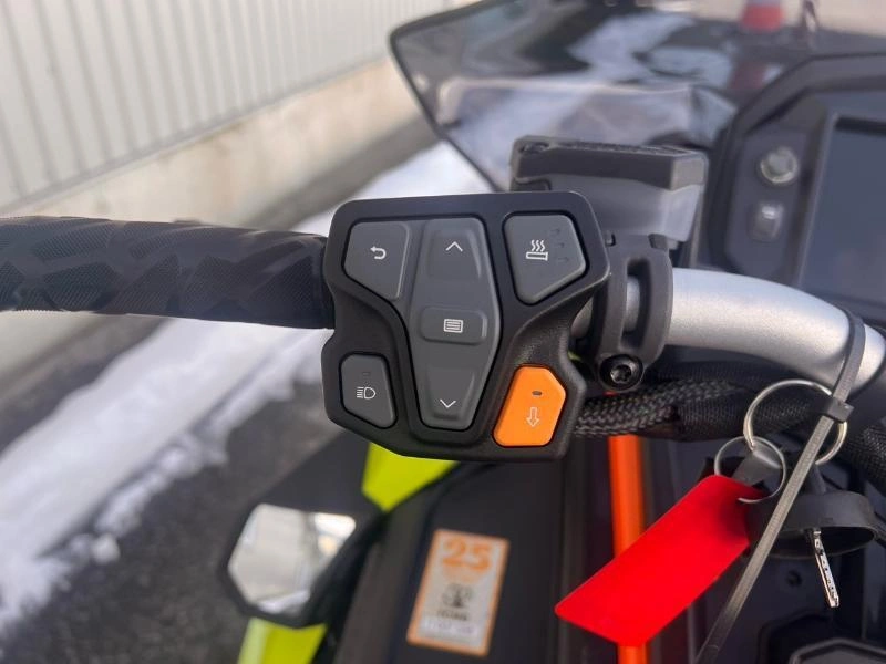 2023 Polaris Patriot Boost Indy Vr1 137 alt