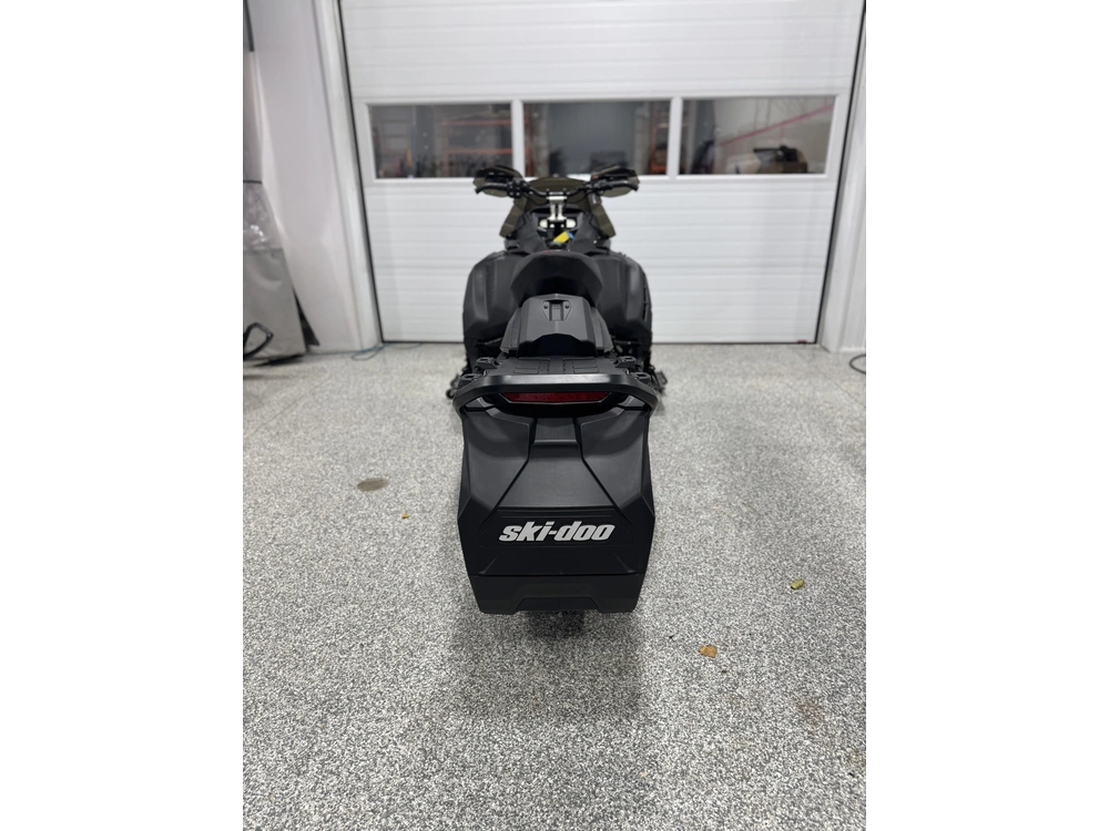 2025 Ski-doo Renegade X-rs 900 Ace Turbo R Ice Ripper Xt 1.5" E.s. W/ Smart-shox W/ 10.25" Touchscreen alt