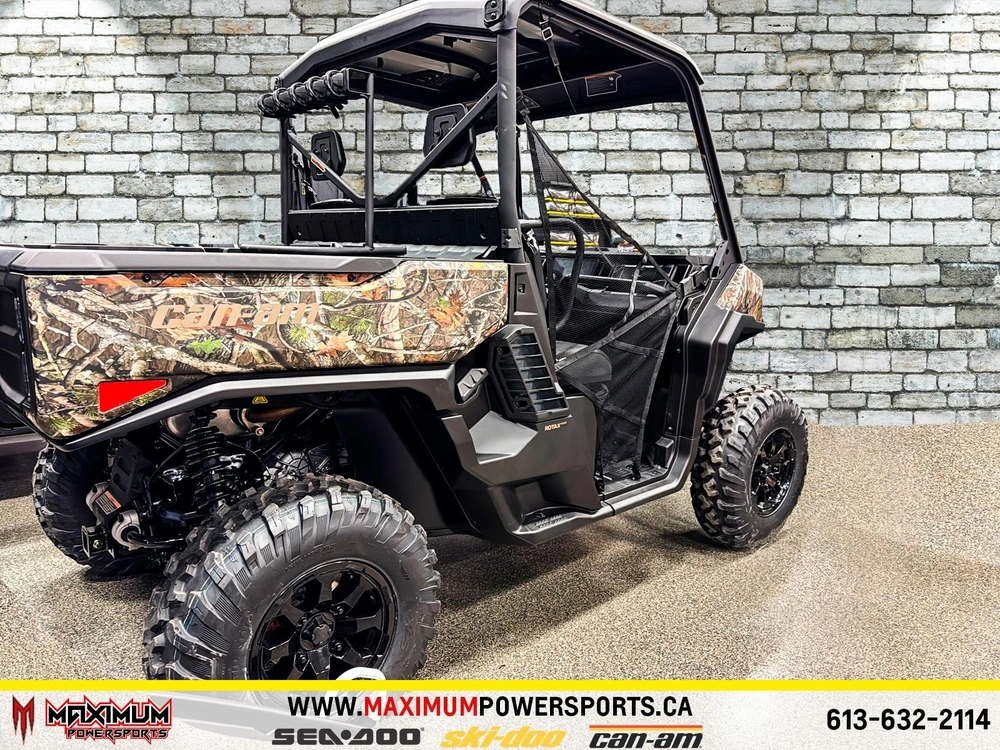 Can-am Defender Xt Hd11 W/10.25 Infotainment 2026 alt