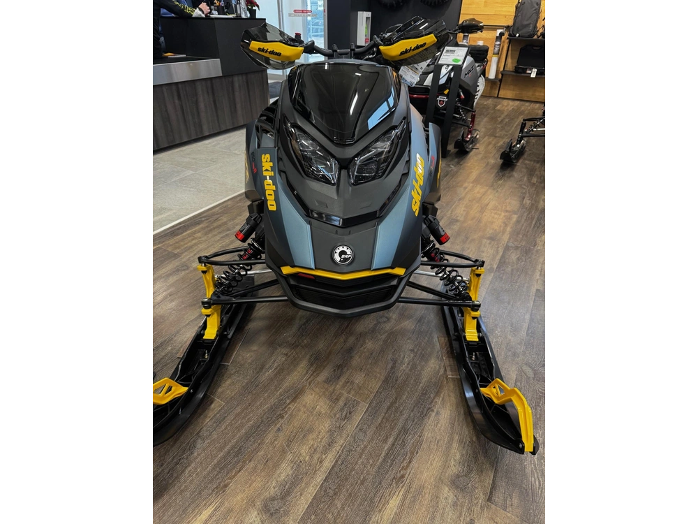 2026 Ski-doo Mxz X-rs W/ Comp Pkg 850 E-tec Turbo R Ripsaw Ii 2-ply 1.25" Shot W/ S-s W/ 10.25" Touch. alt