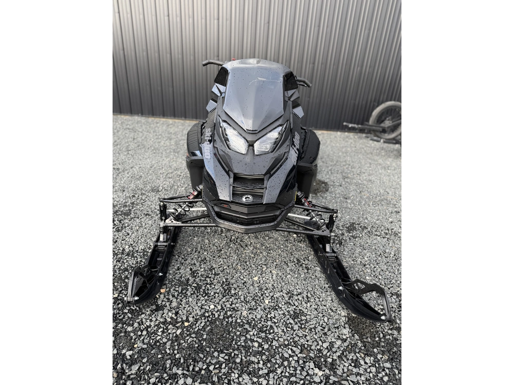 2025 Ski-doo Renegade X 900 R alt