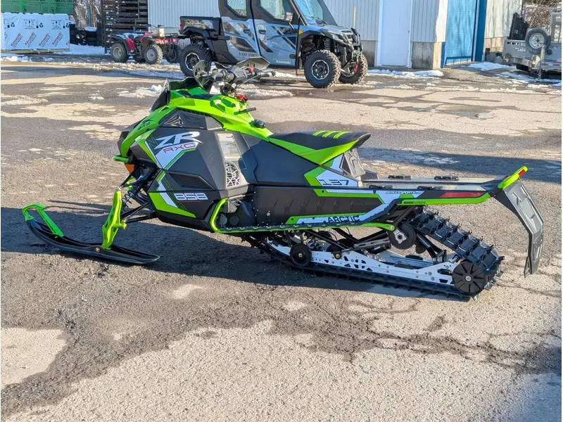 2026 Arctic Cat ZR 858 137 RXC ES US GRN | ⚡ Comparable Polaris Indy XR & Ski-Doo MXZ XRS ⚡ |